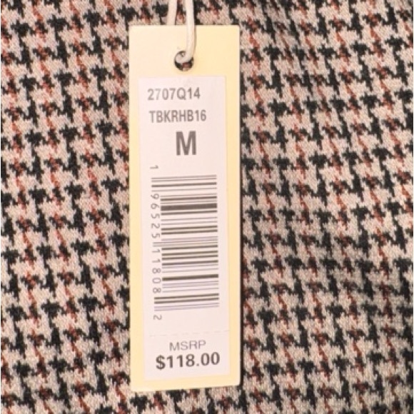 Skirt – Size Medium Max Studio Houndstooth Pencil Skirt - Picture 6 of 7